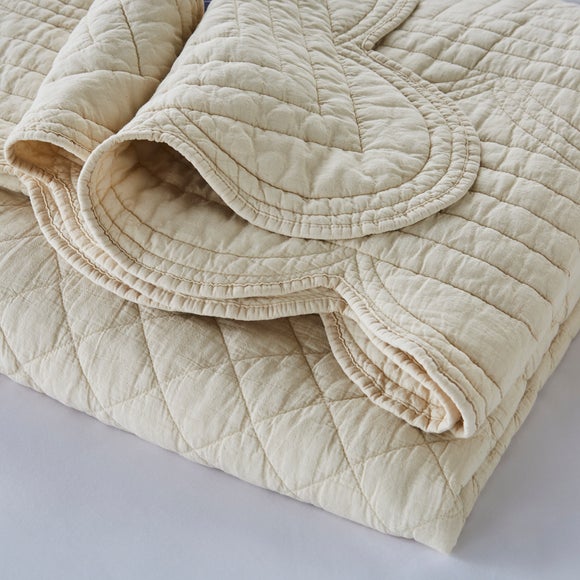 Dorma Soft Scalloped Bedspread, product image 5