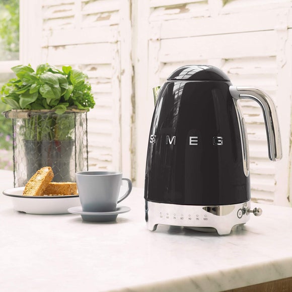 SMEG Retro Temperature Controlled Electric Kettle, product image 1