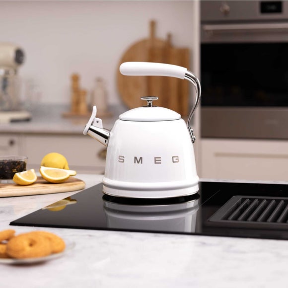 SMEG 2.3L Whistling Stove Top Kettle, product image 36