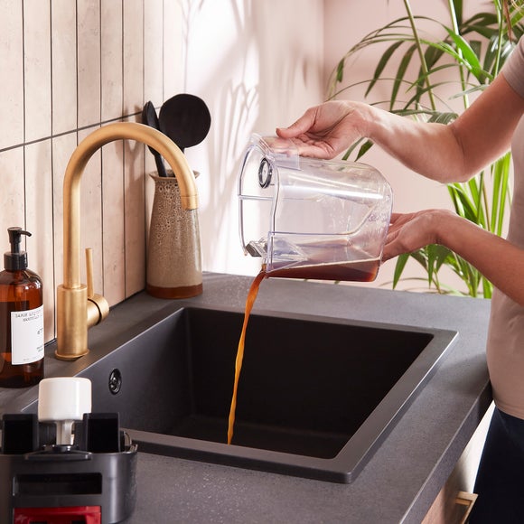 Morphy Richards Carpet Washer